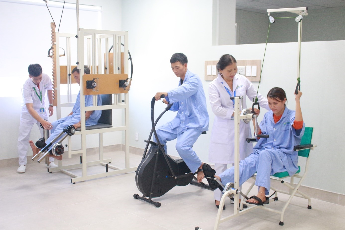 Ngành Kỹ thuật Phục hồi chức năng lương bao nhiêu? Mức thu nhập mới nhất